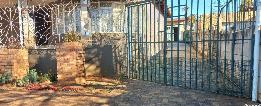4 Bedroom Property for Sale in Songloed North West